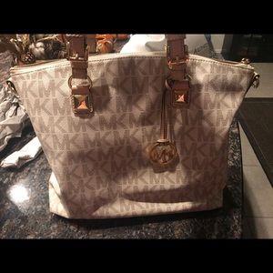 Michael Kors Jet Set Multifunction Large